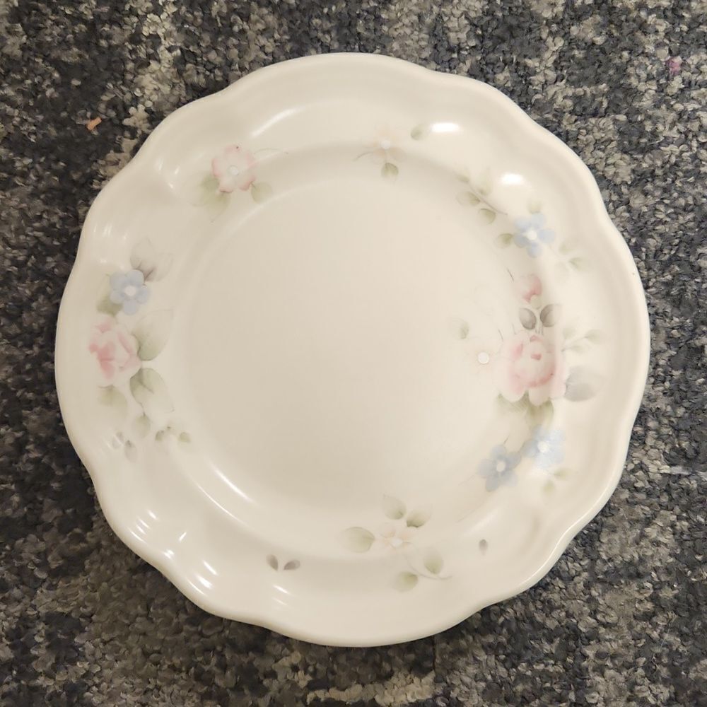 Pfaltzgraff Tea Rose Salad Dessert Plate 7.5" Vintage